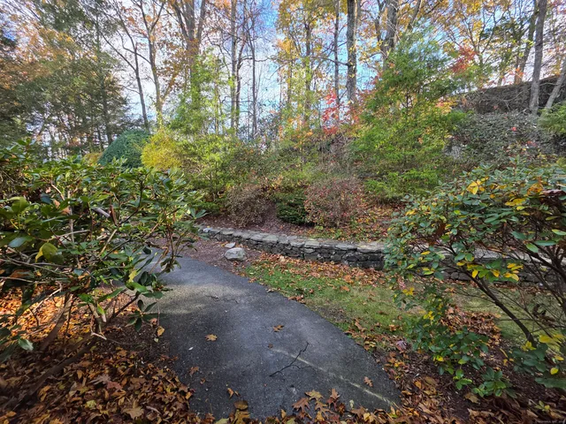 $390,000 | 876 Heritage Village, Unit A, Southbury, CT 06488