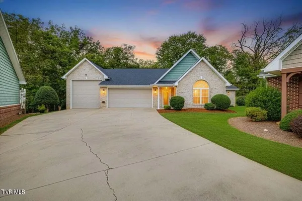 $376,999 | 205 Bridgewater Court, Gray, TN 37615