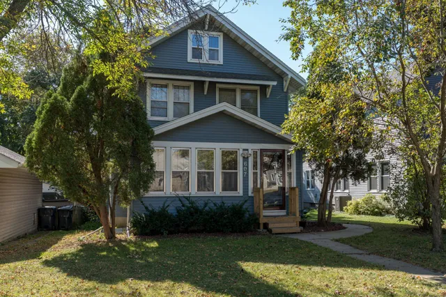 $307,000 | 607 Blue Earth Street, Mankato, MN 56001