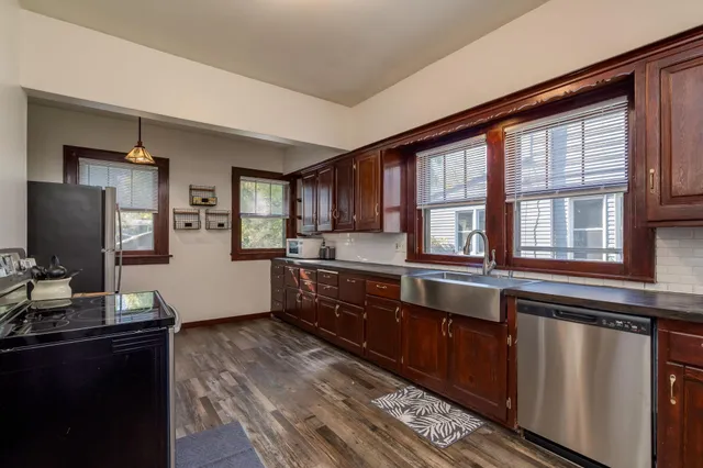 $307,000 | 607 Blue Earth Street, Mankato, MN 56001