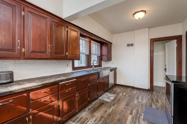 $307,000 | 607 Blue Earth Street, Mankato, MN 56001