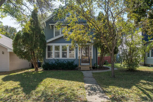 $307,000 | 607 Blue Earth Street, Mankato, MN 56001