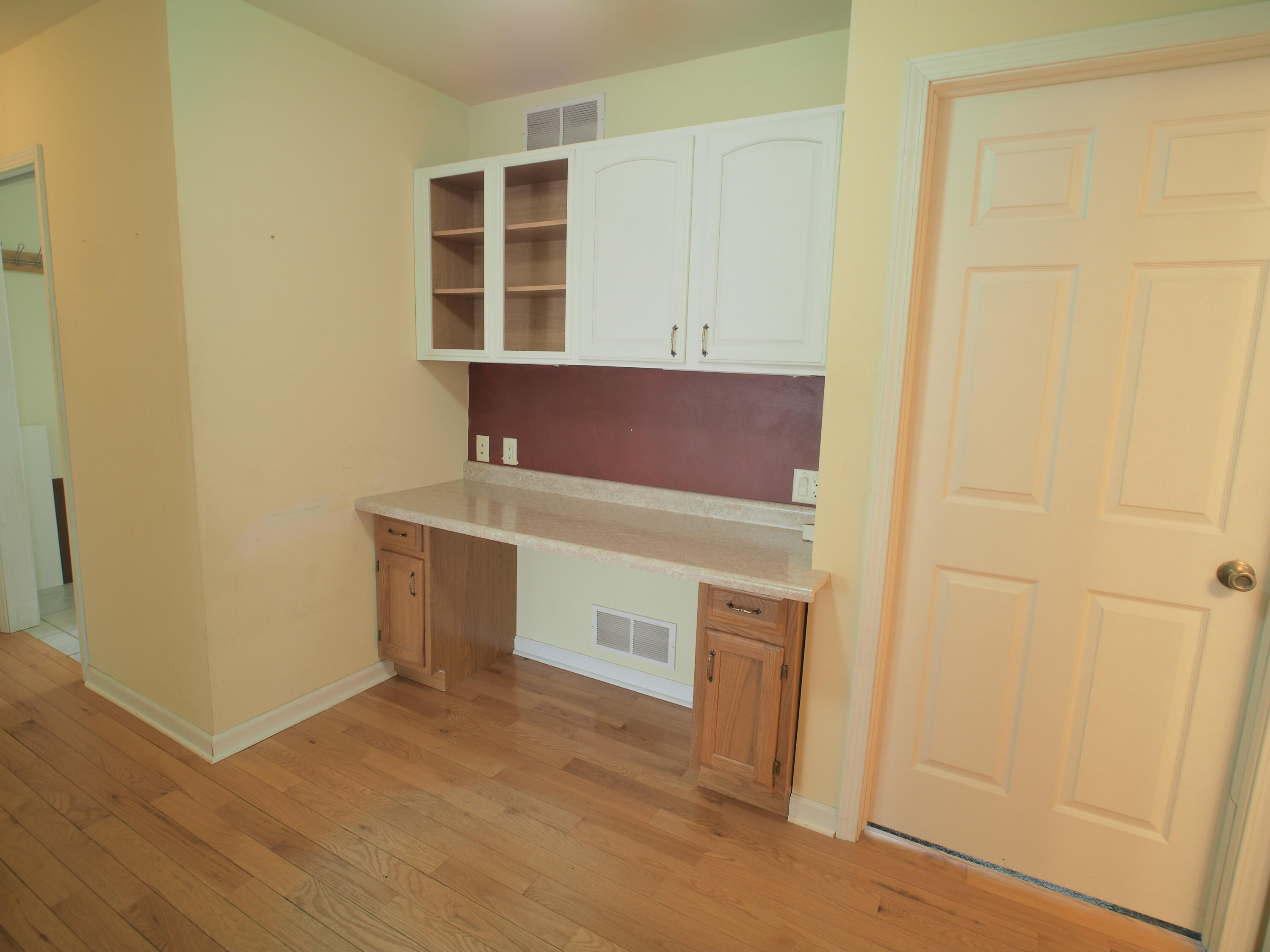 931 Canal Road Waterloo, WI 53594 - Photo 18 of 39 Office Space or Coffee Bar