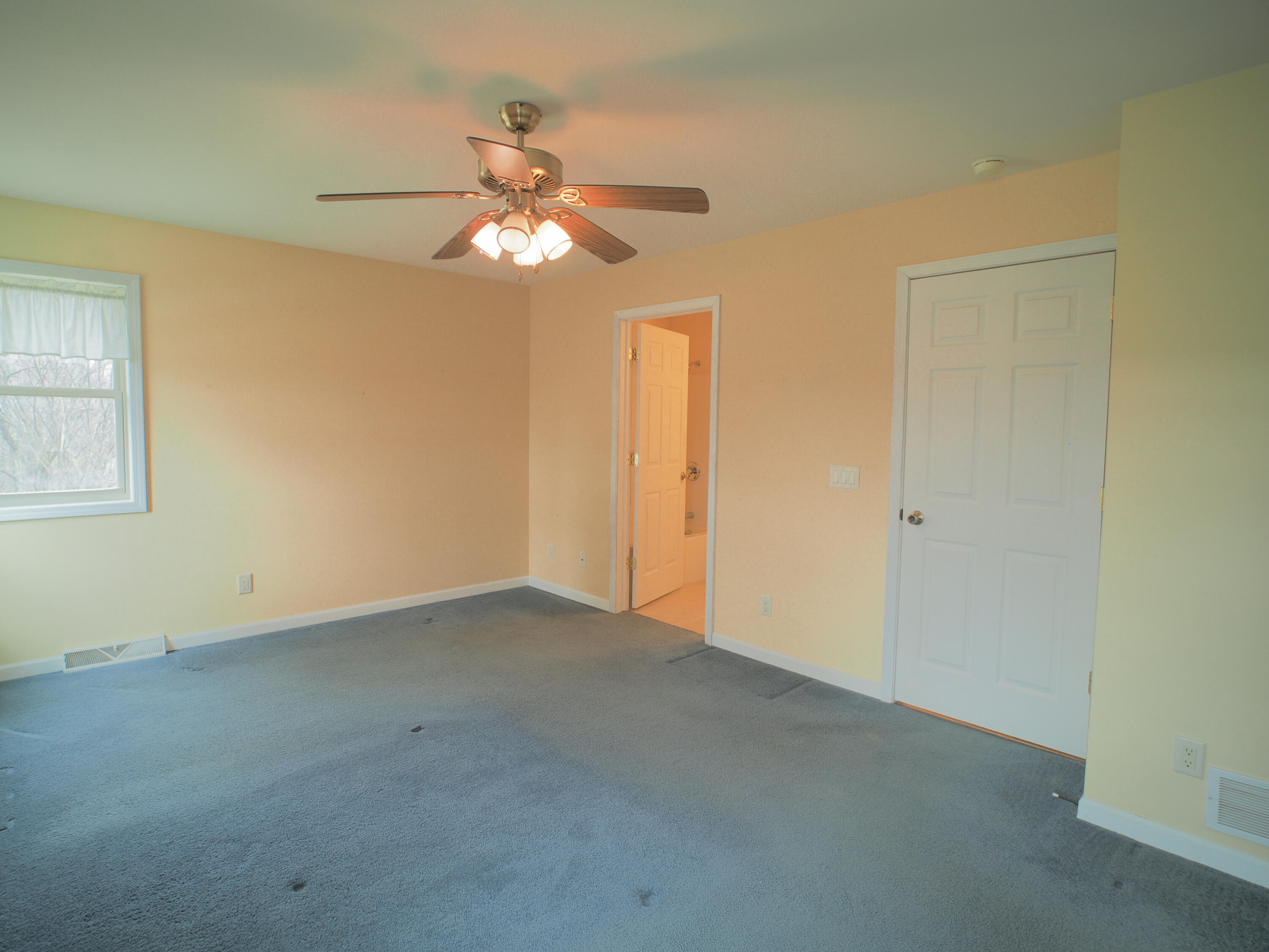 931 Canal Road Waterloo, WI 53594 - Photo 22 of 39 Primary Bedroom