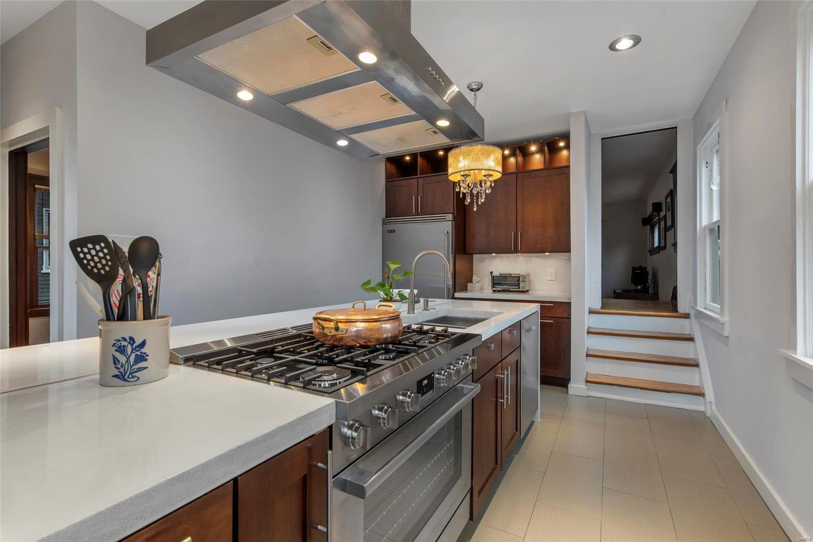 126 West Jackson Road St. Louis, MO 63119 - Photo 4 of 33 Gallery Image 4