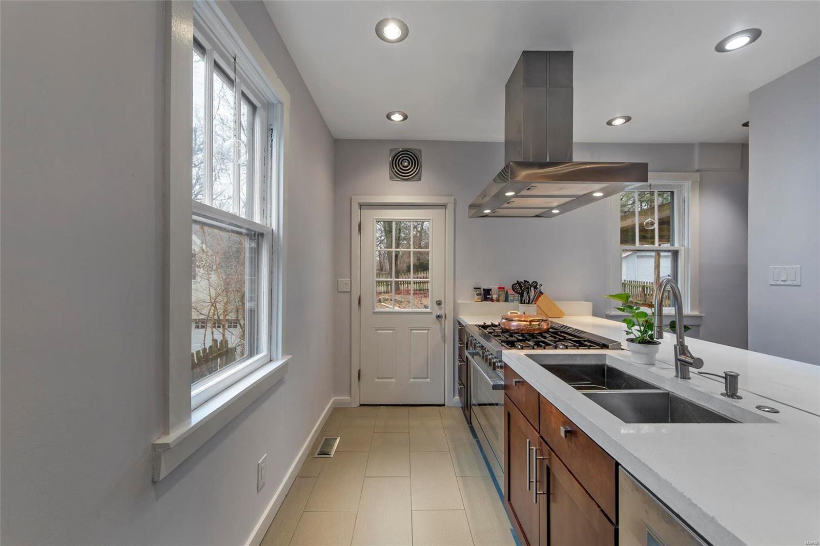 126 West Jackson Road St. Louis, MO 63119 - Photo 6 of 33 Gallery Image 6