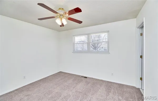 $1,900 | 4 Sharon Court, Florissant, MO 63031