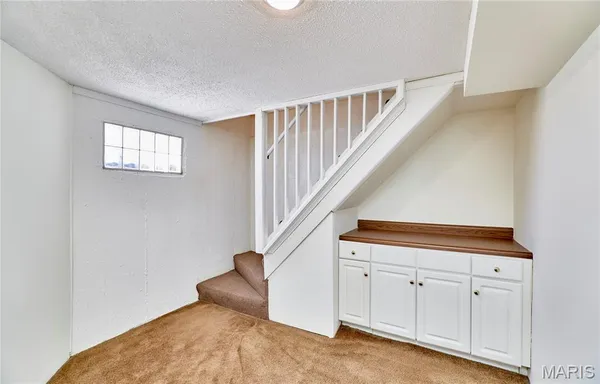 $1,900 | 4 Sharon Court, Florissant, MO 63031