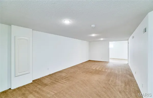 $1,900 | 4 Sharon Court, Florissant, MO 63031