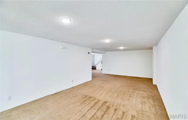 $1,900 | 4 Sharon Court, Florissant, MO 63031