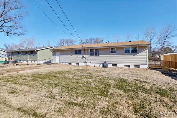 $1,900 | 4 Sharon Court, Florissant, MO 63031