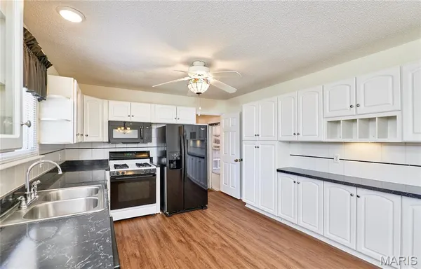 $1,900 | 4 Sharon Court, Florissant, MO 63031