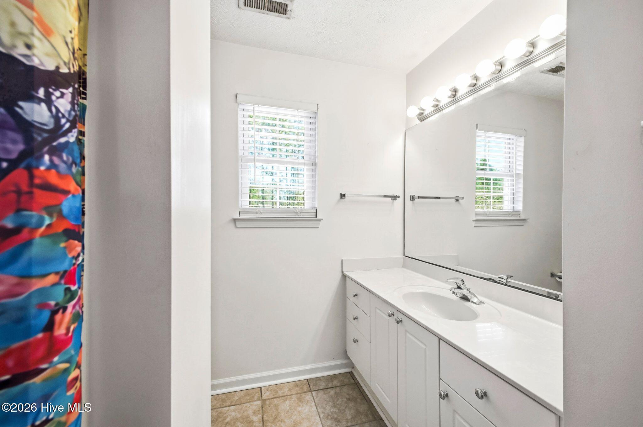 141 Crystal Road Southport, NC 28461 - Photo 20 of 40 141 Crystal Rd prim bath