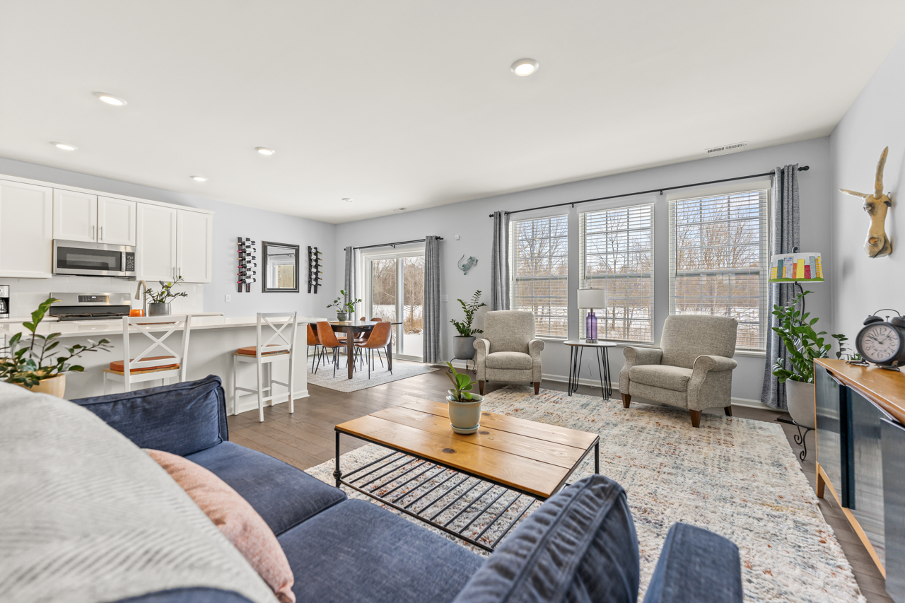 1241 Draper Road McHenry, IL 60050 - Photo 3 of 27 a living room with furniture and a large window