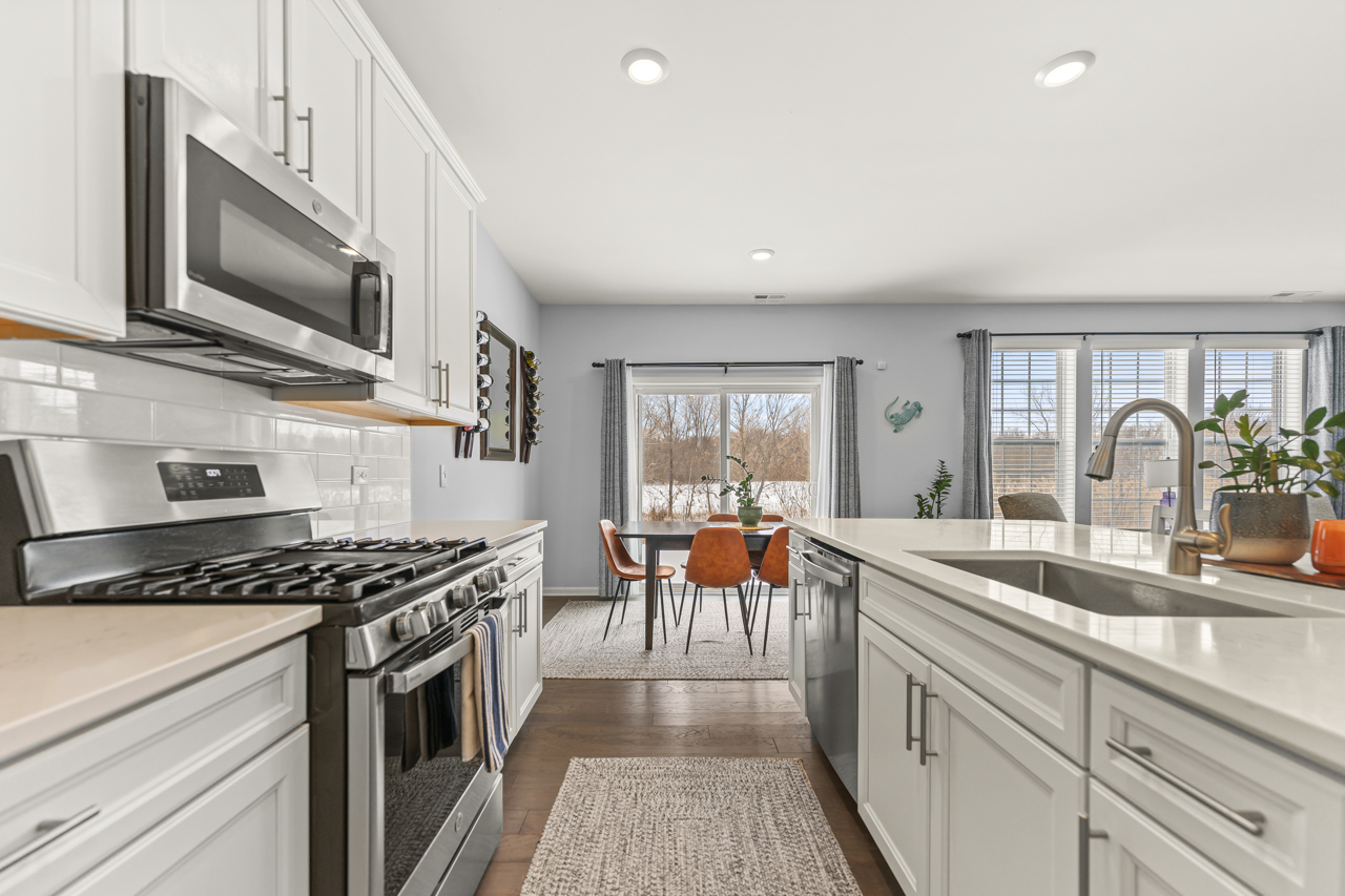 1241 Draper Road McHenry, IL 60050 - Photo 10 of 28