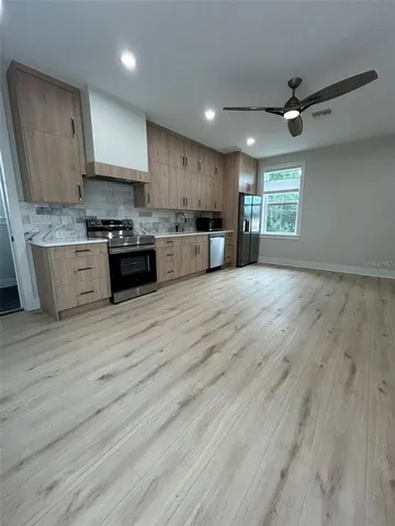 $1,950 | 468 44th Avenue North, Unit 1/2, St. Petersburg, FL 33703