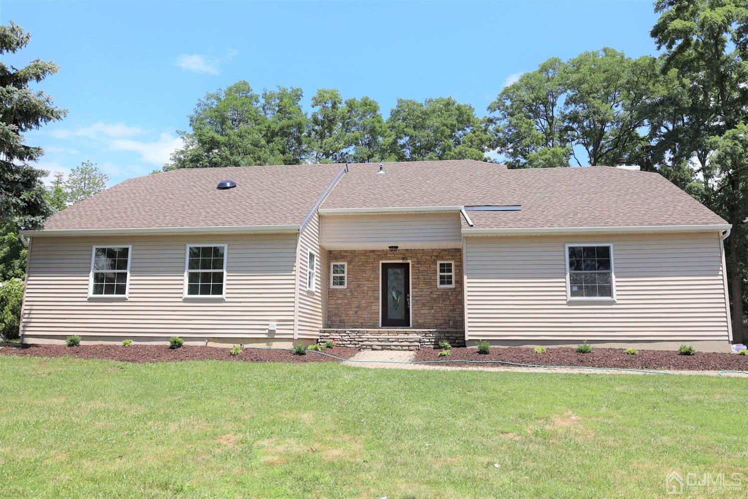 22 La Valencia Road Old Bridge, NJ 08857 - Photo 1 of 27 Gallery Image 1