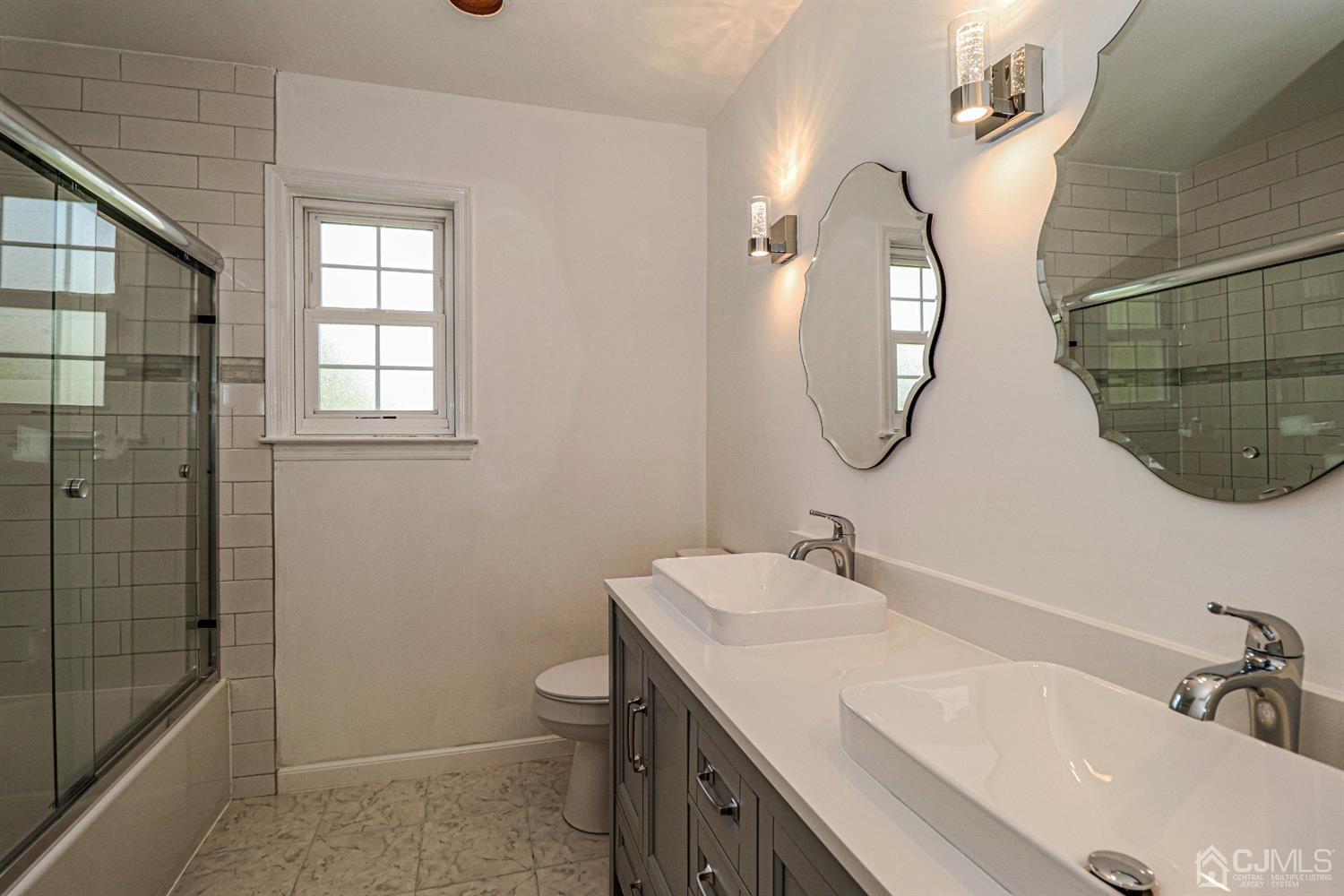 22 La Valencia Road Old Bridge, NJ 08857 - Photo 11 of 27 Gallery Image 11