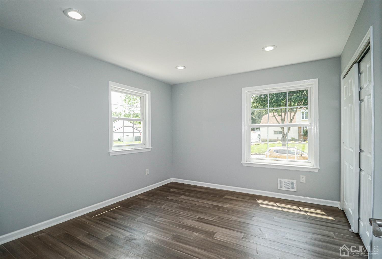 22 La Valencia Road Old Bridge, NJ 08857 - Photo 15 of 27 Gallery Image 15