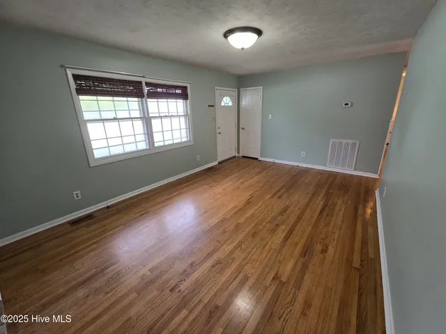 $1,450 | 818 Williams Street, Jacksonville, NC 28540