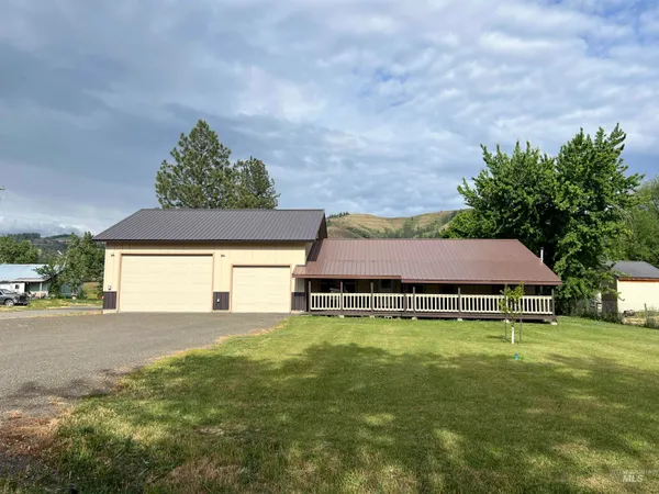 $365,000 | 305 1/2 North Clarendon Street, Council, ID 83612