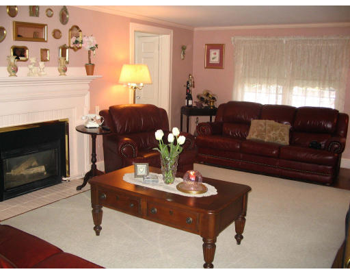 346 Albion Street Wakefield, MA 01880 - Photo 5 of 12