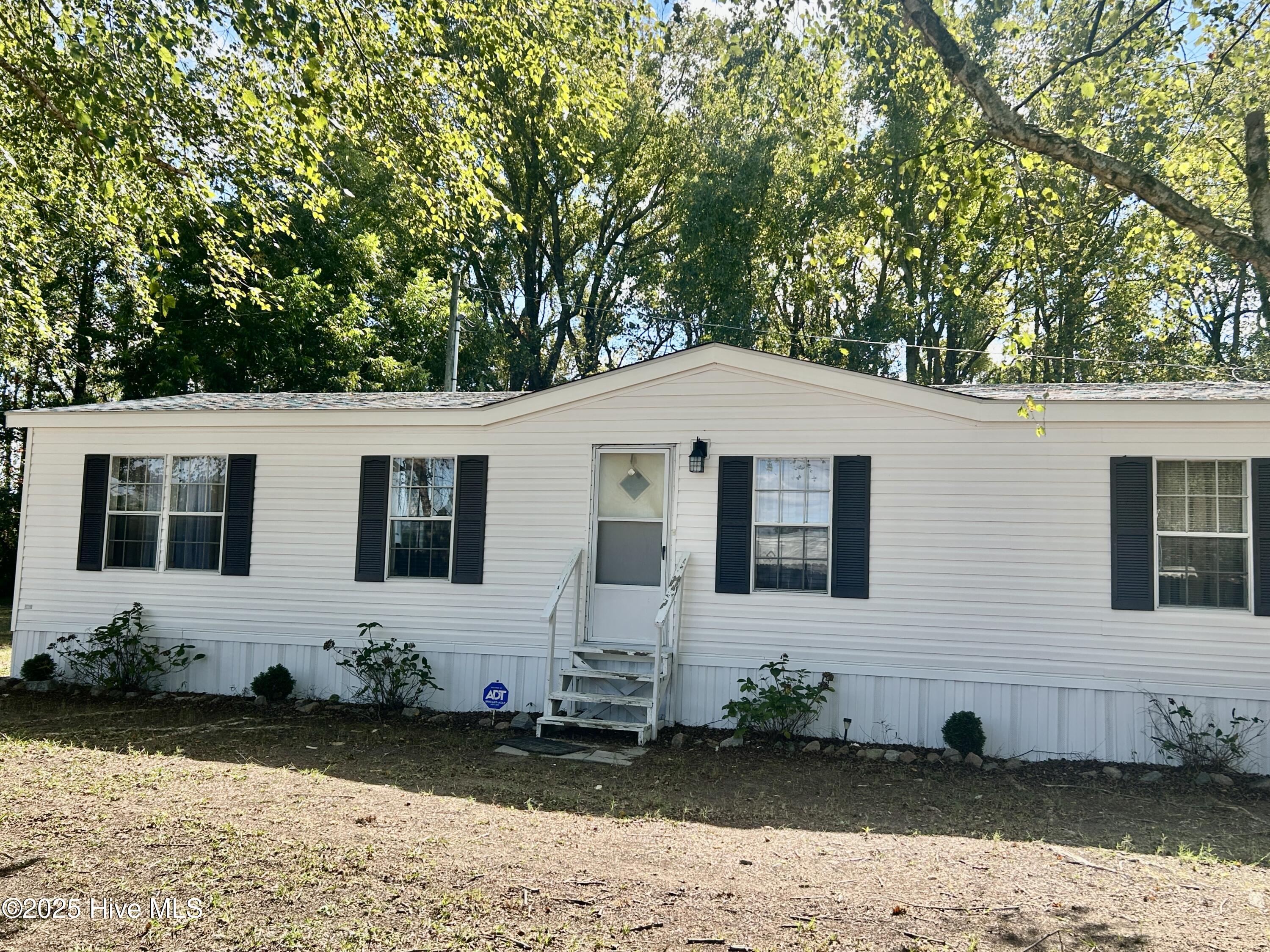 101 Dudley Farm Road Scotland Neck, NC 27874 - Photo 1 of 45 front view