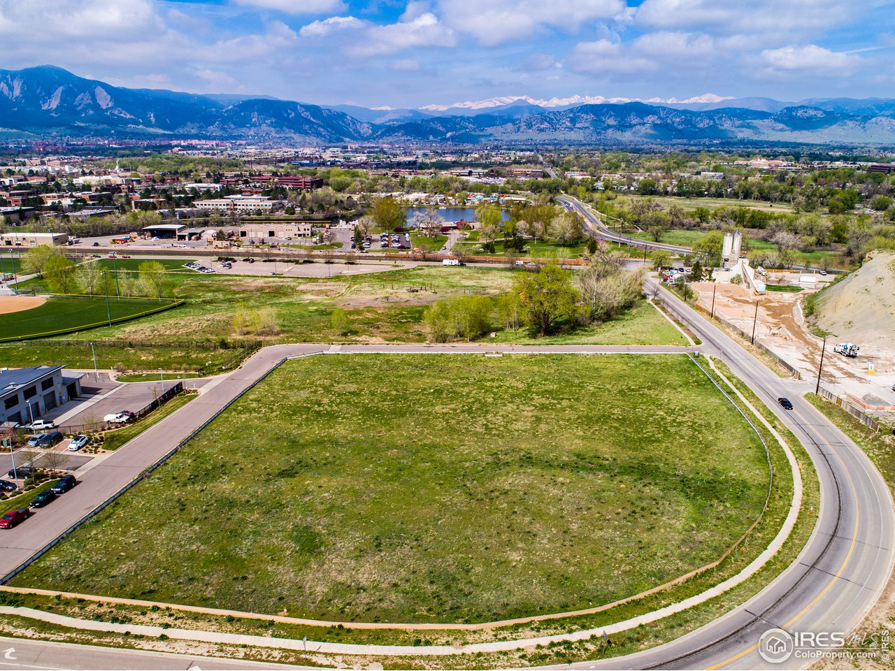 6032 Butte Mill Road Boulder, CO 80301 - Photo 11 of 14 a view of a swimming pool with an ocean view