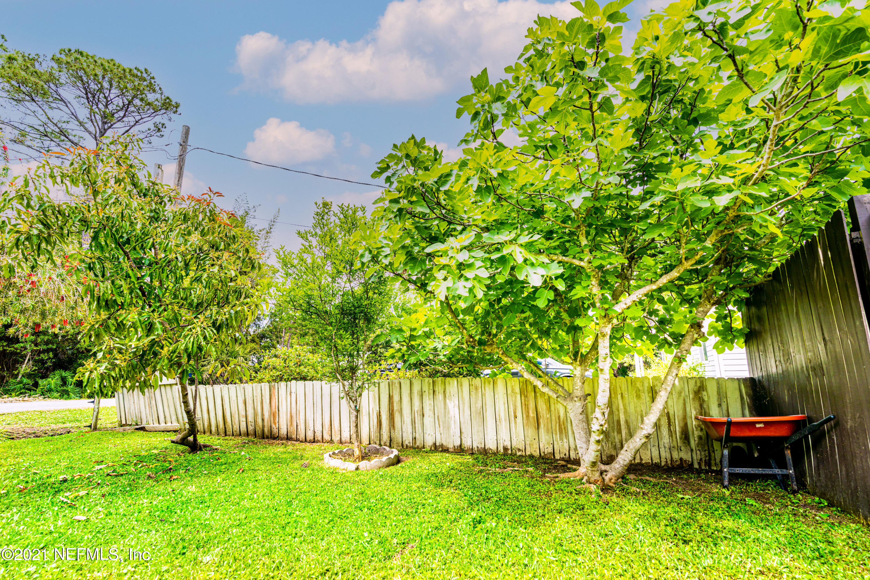 215 Harvard Road St. Augustine, FL 32086 - Photo 34 of 42 a garden view with a seating space