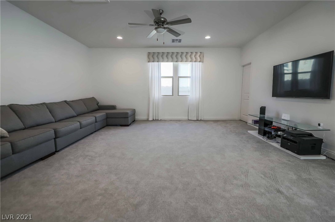 10007 Rams Leap Avenue Las Vegas, NV 89166 - Photo 13 of 37