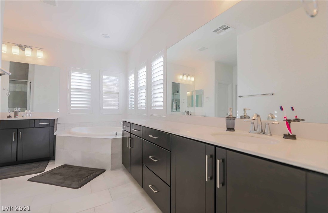 10007 Rams Leap Avenue Las Vegas, NV 89166 - Photo 17 of 37