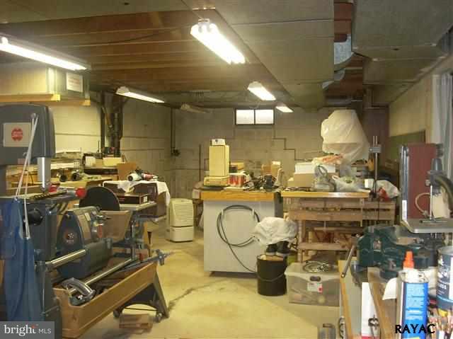 2320 Breezewood Road York, PA 17408 - Photo 22 of 24 Gallery Image 22