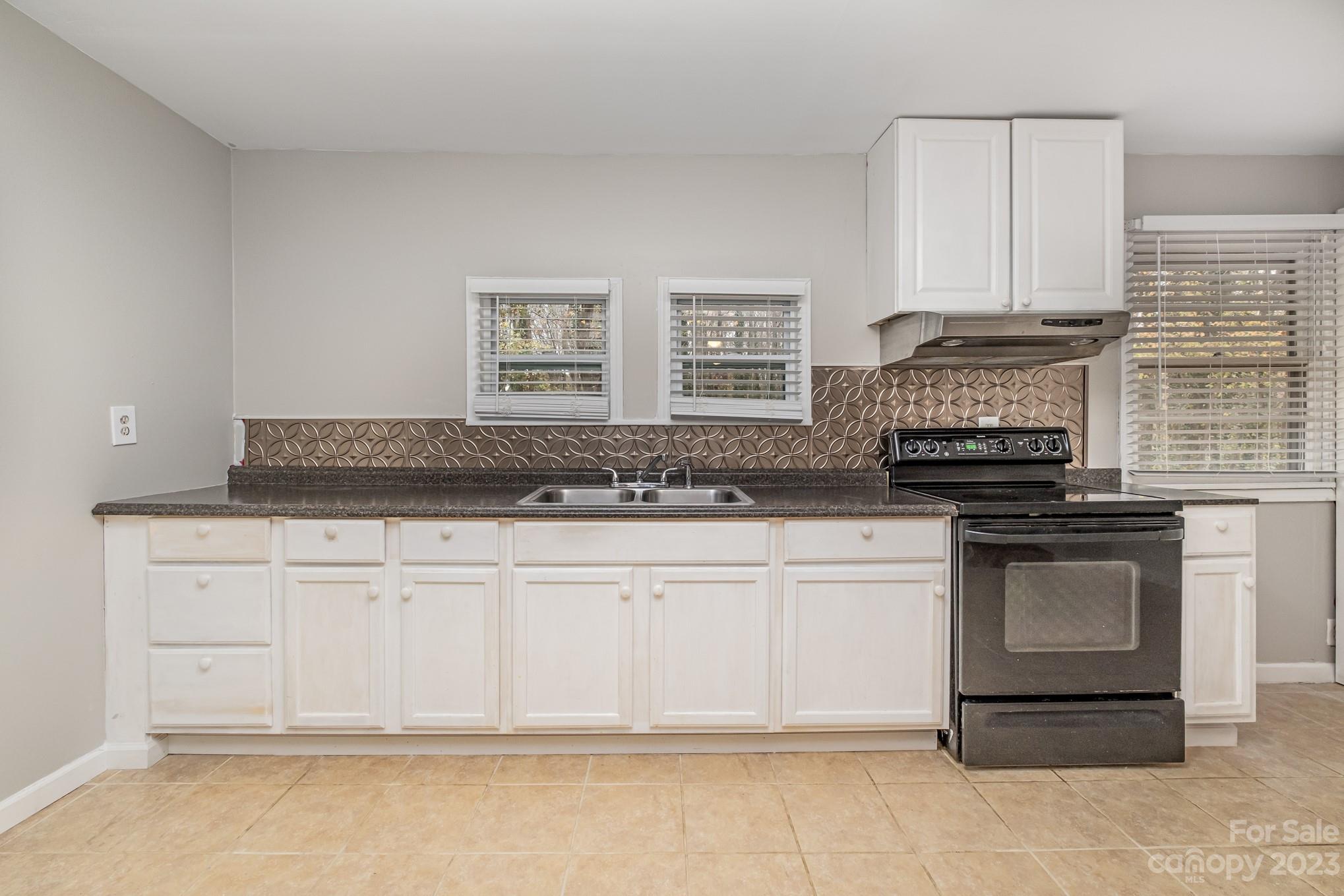 412 Queens Road Gastonia, NC 28052 - Photo 12 of 29 Gallery Image 12