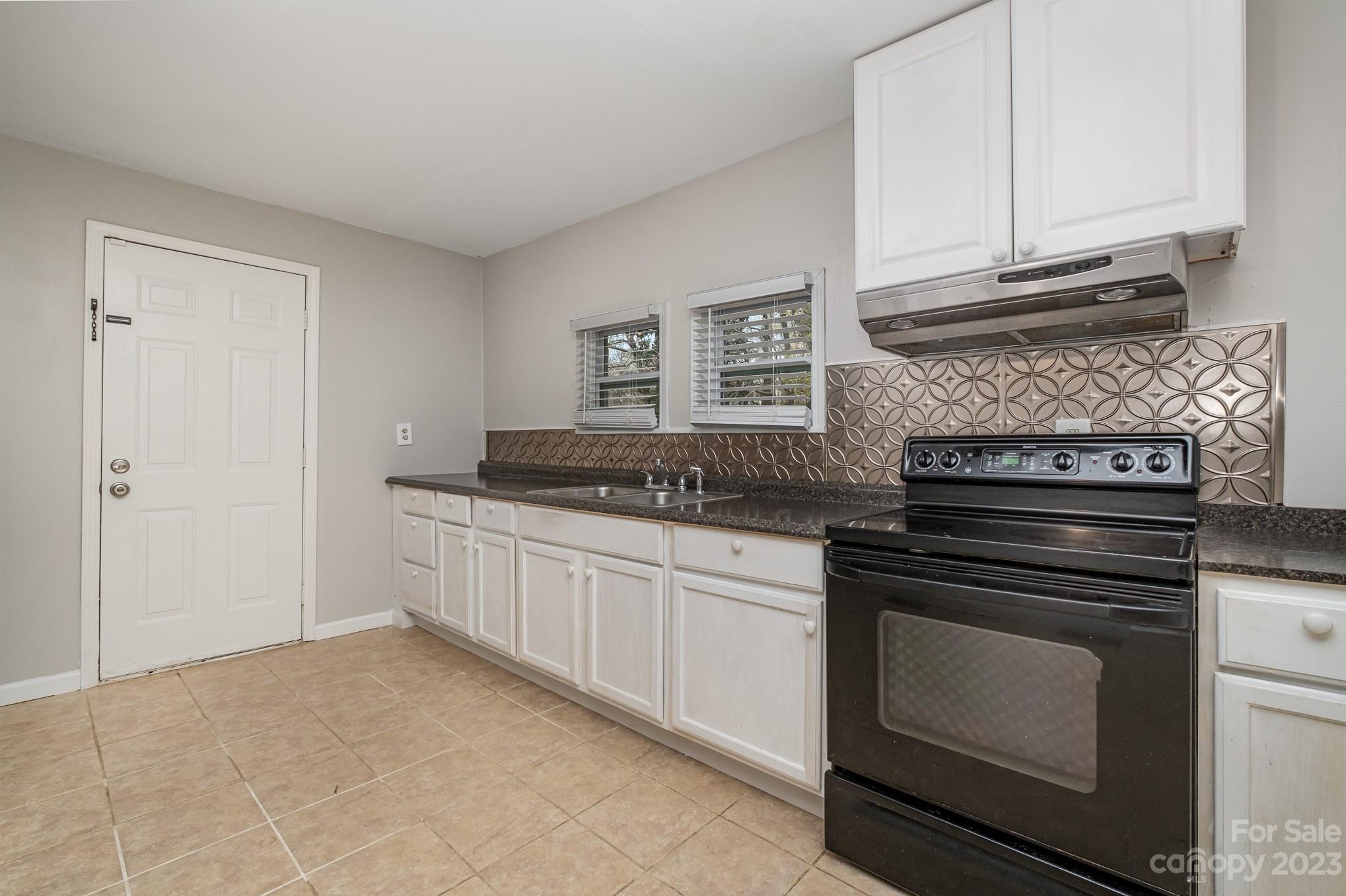 412 Queens Road Gastonia, NC 28052 - Photo 14 of 29 Gallery Image 14