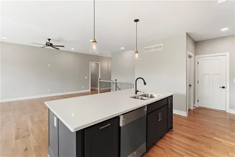 $419,900 | 810 West Shawhan Parkway, Lee's Summit, MO 64086