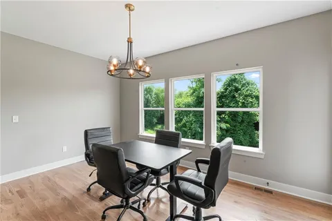 $419,900 | 810 West Shawhan Parkway, Lee's Summit, MO 64086