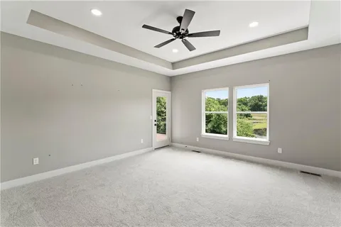 $419,900 | 810 West Shawhan Parkway, Lee's Summit, MO 64086