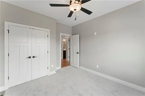 $419,900 | 810 West Shawhan Parkway, Lee's Summit, MO 64086