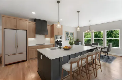 $419,900 | 810 West Shawhan Parkway, Lee's Summit, MO 64086