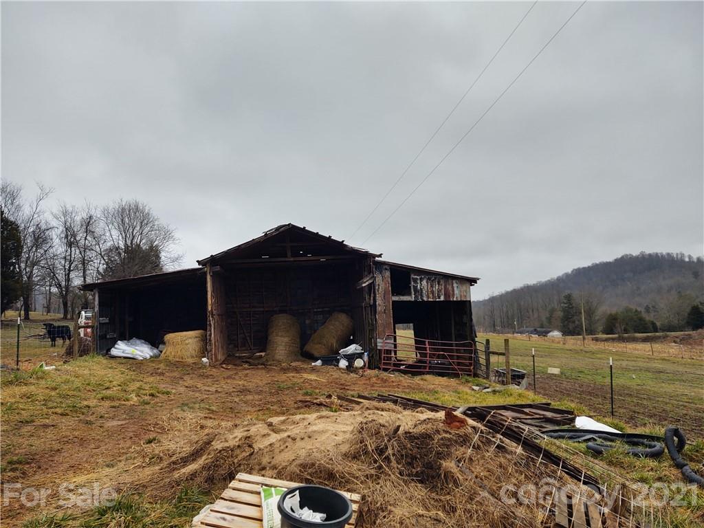 1756 Black Oak Ridge Road Taylorsville, NC 28681 - Photo 17 of 19 Gallery Image 17