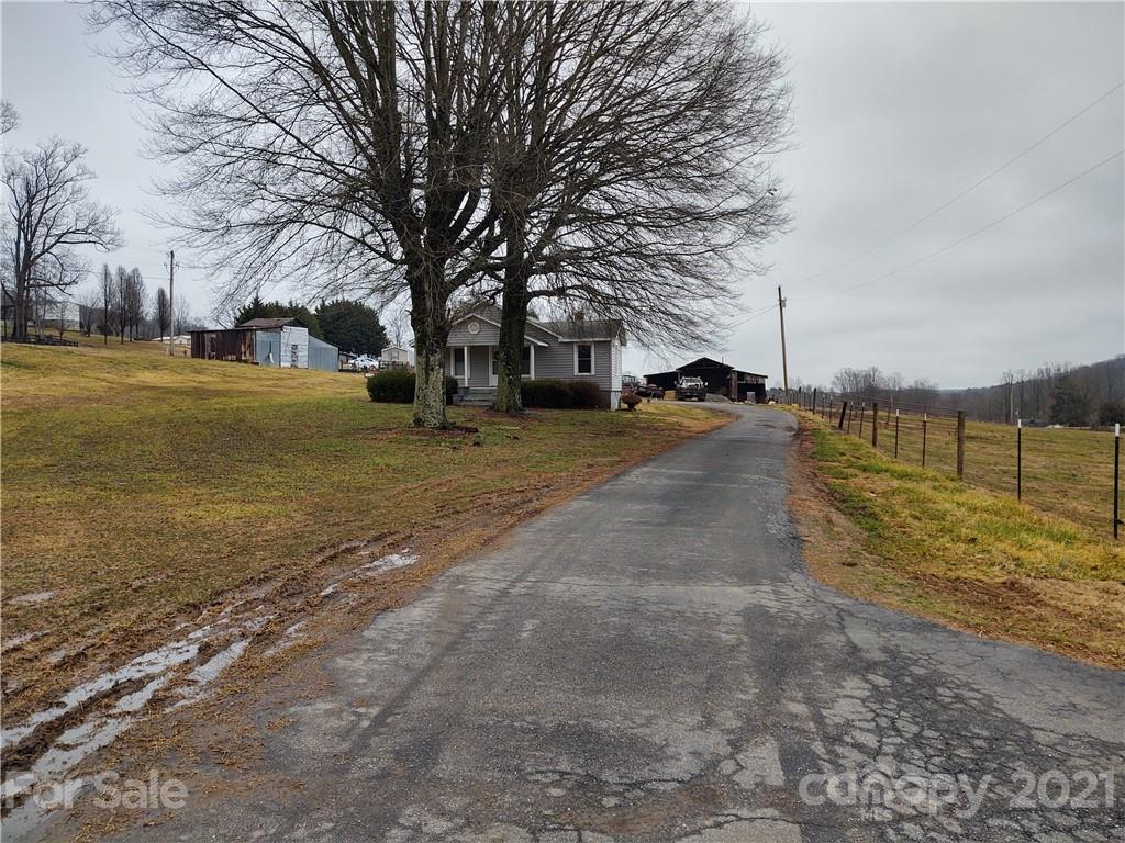 1756 Black Oak Ridge Road Taylorsville, NC 28681 - Photo 3 of 19 Gallery Image 3
