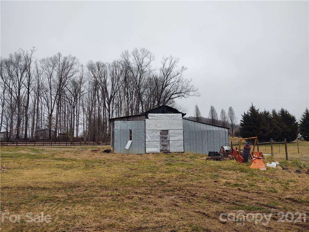 1756 Black Oak Ridge Road Taylorsville, NC 28681 - Photo 6 of 19 Gallery Image 6