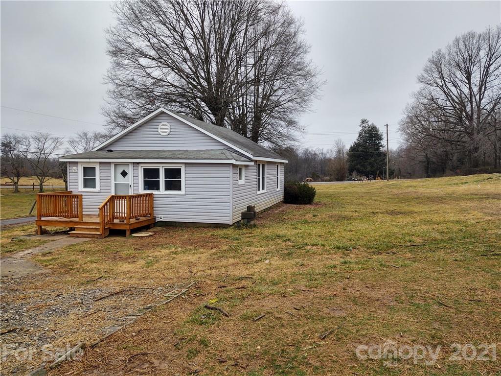 1756 Black Oak Ridge Road Taylorsville, NC 28681 - Photo 8 of 19 Gallery Image 8