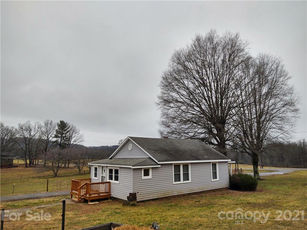 1756 Black Oak Ridge Road Taylorsville, NC 28681 - Photo 9 of 19 Gallery Image 9