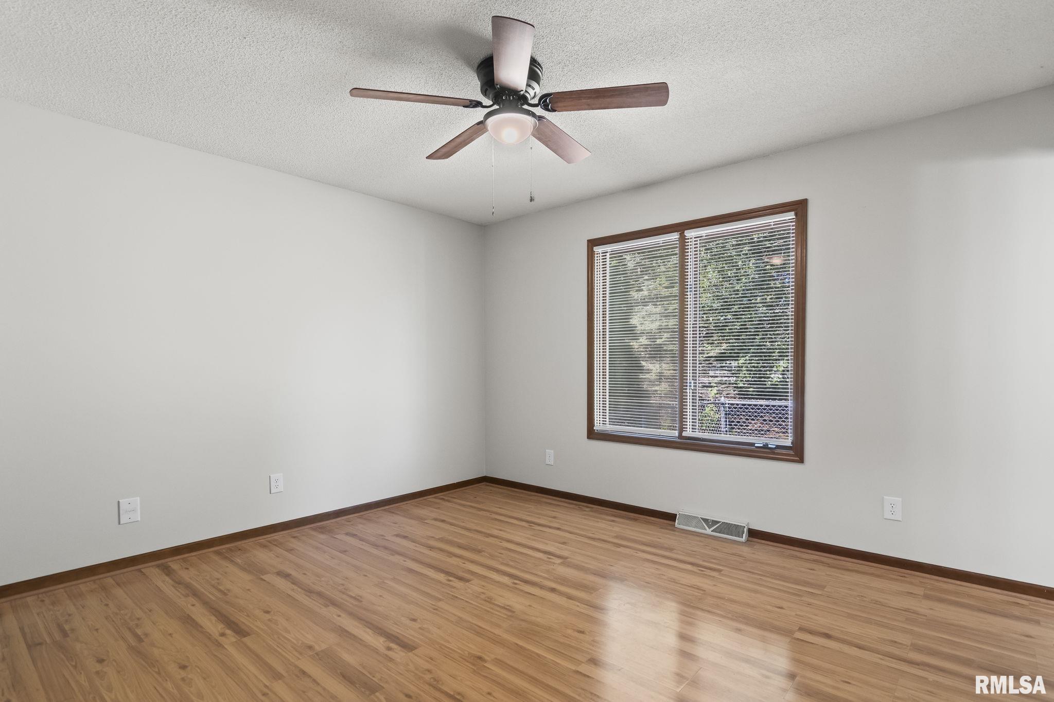 2545 Winfield Drive Springfield, IL 62704 - Photo 21 of 41 Gallery Image 21