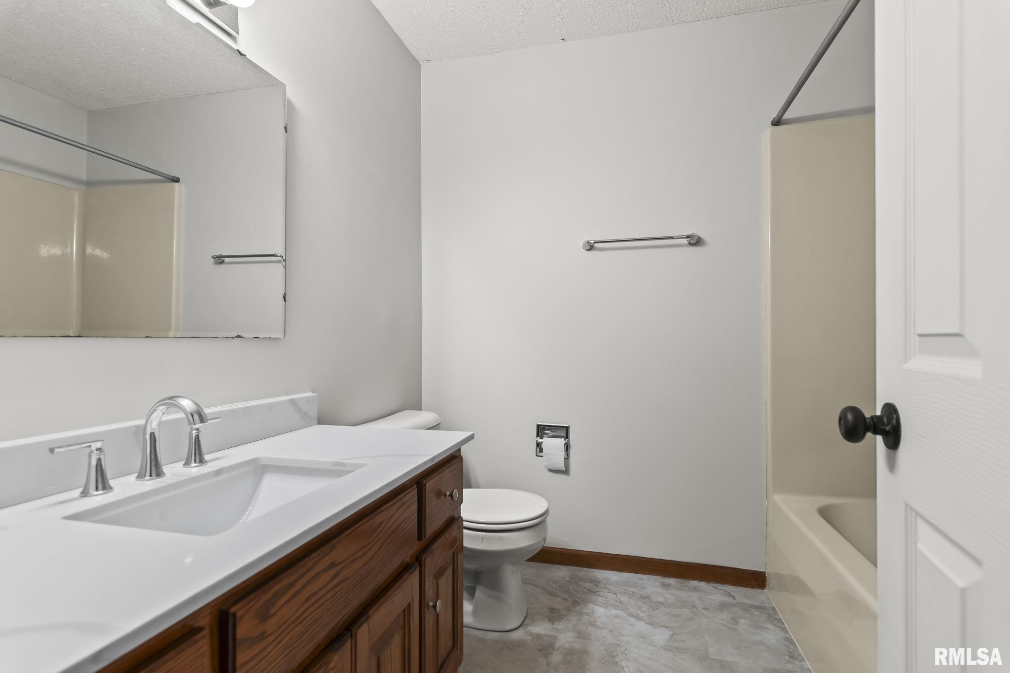 2545 Winfield Drive Springfield, IL 62704 - Photo 26 of 41 Gallery Image 26