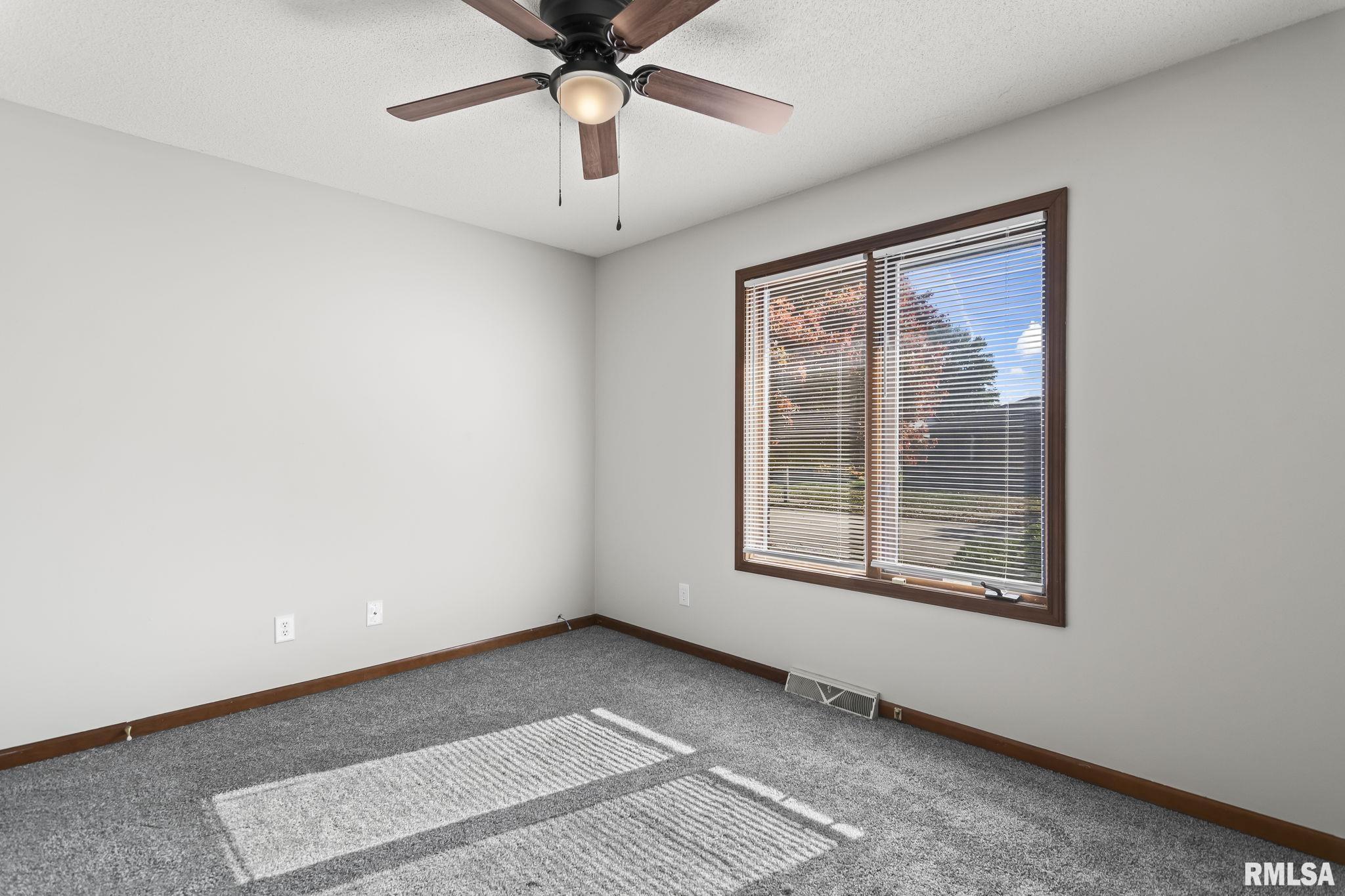 2545 Winfield Drive Springfield, IL 62704 - Photo 27 of 41 Gallery Image 27