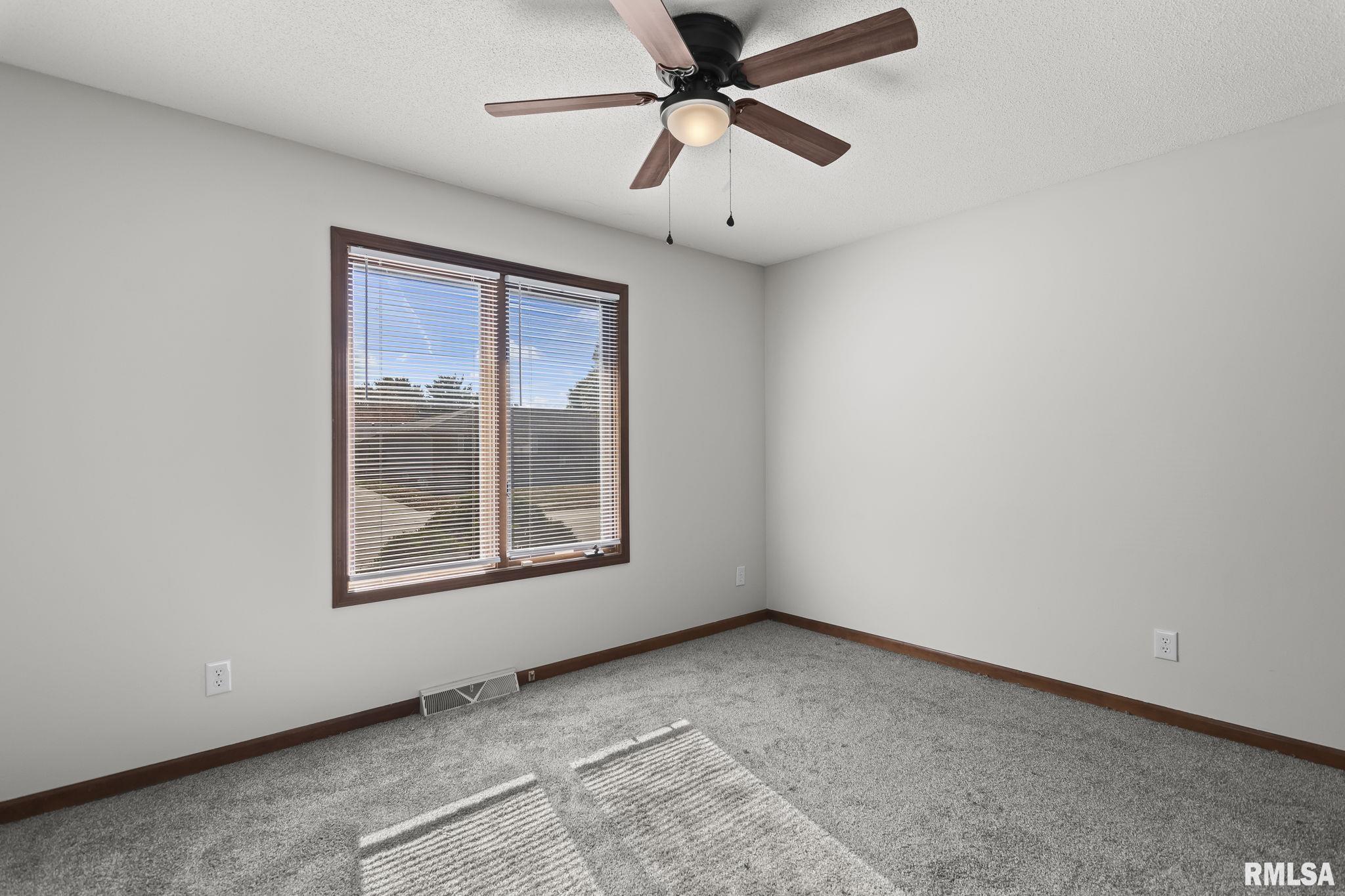 2545 Winfield Drive Springfield, IL 62704 - Photo 29 of 41 Gallery Image 29