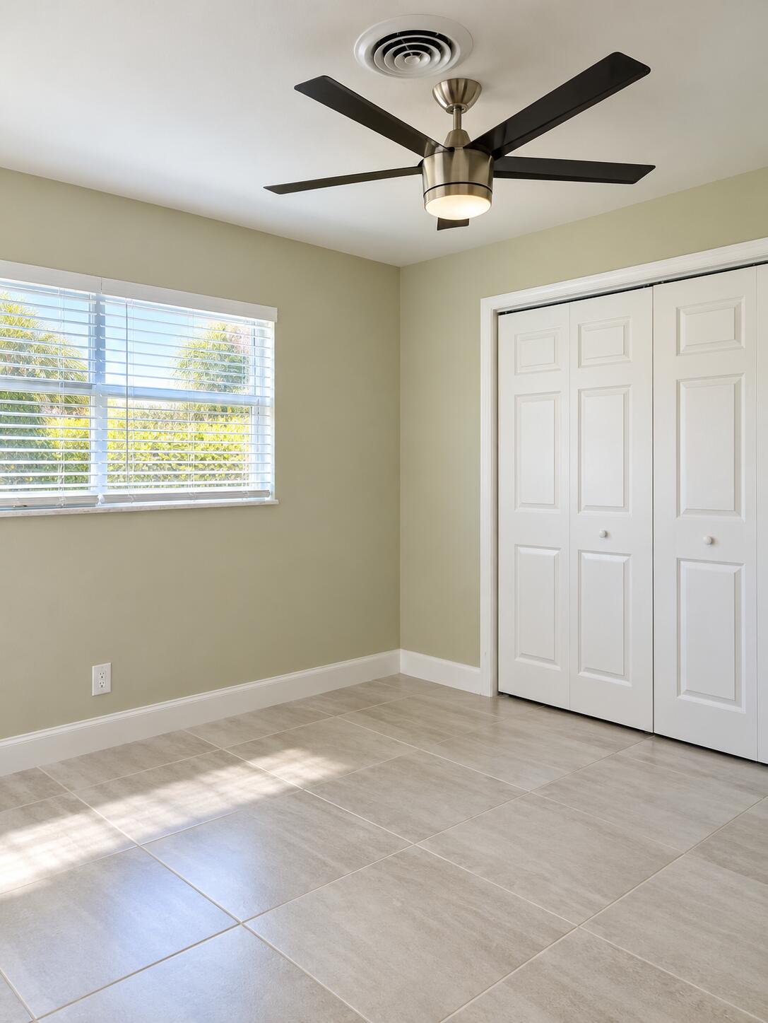 266 Southwest 12th Street Boca Raton, FL 33432 - Photo 17 of 30 bed guest