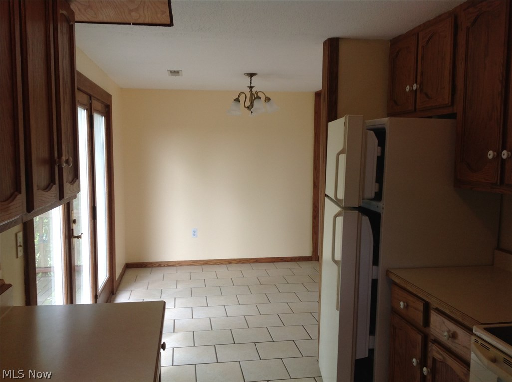 5727 Bandy Road Homeworth, OH 44634 - Photo 6 of 29